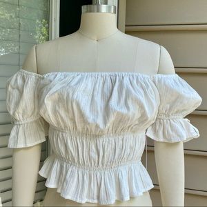 NEW W/O TAGS HOLLISTER || PEASANT BLOUSE